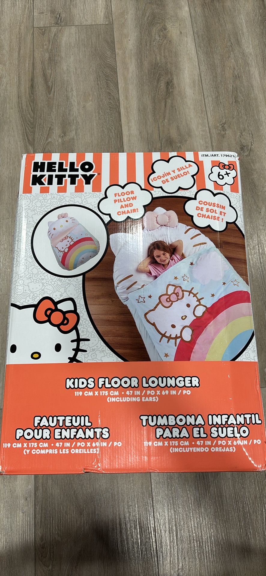 Hello Kitty Floor Lounge