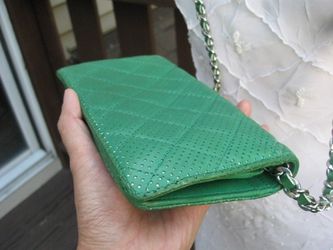 chanel green wallet on chain