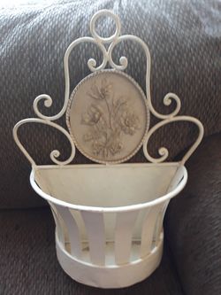 Plant holders beige alum beautiful