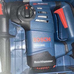 Brand New Bosch 8-amp ads plus rotary hammer drill -blue- 1 1/8