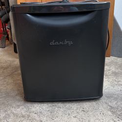 Danby Mini Dorm Refrigerator 