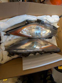 Mazda 3 headlight