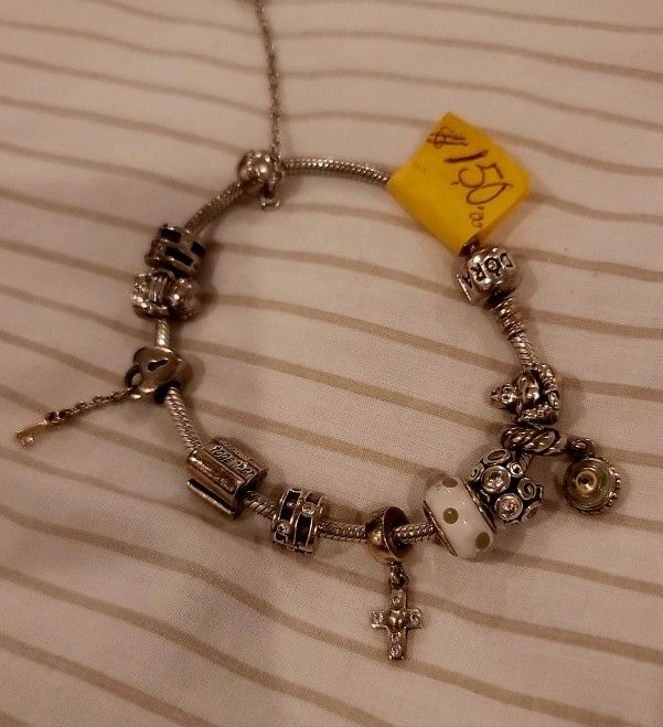 Pandora Original Color Silver. $150. ( Tres Años Guardada )
