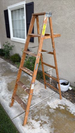 Vintage Wooden 6’ Ladder