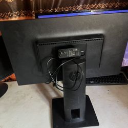 Selling  Hp Monitor 