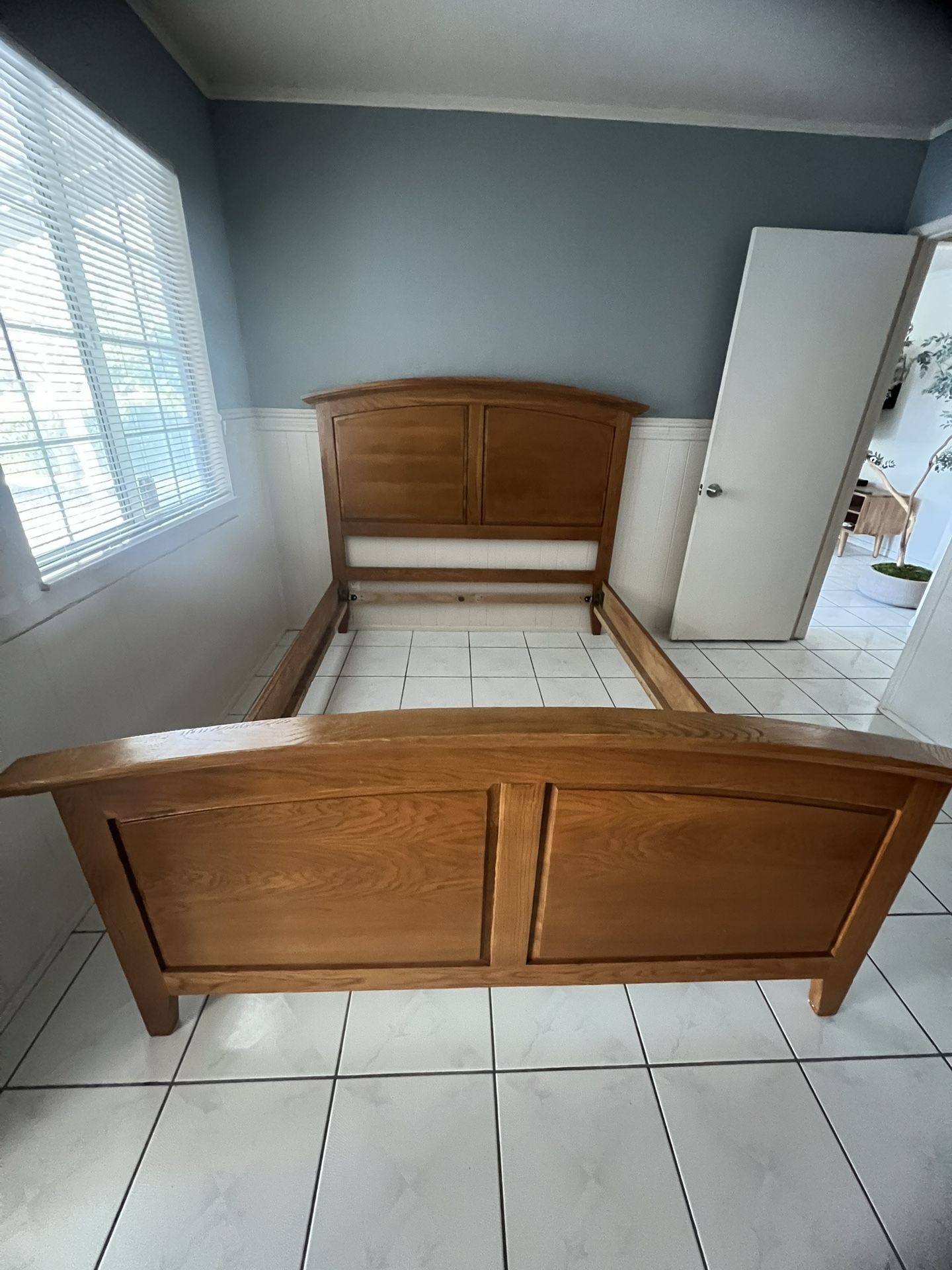 Wood Queen Size Bed Frame