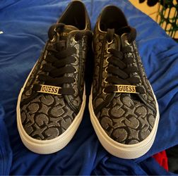 Womens Guess Shies
