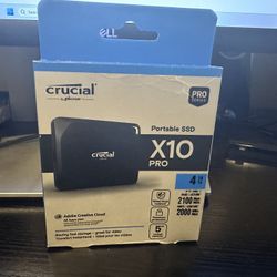 Crucial X10 Pro 4TB Portable SSD, Up to 2100MB/s Read, 2000MB/s Write, 3.2 USB-C, External Solid Sta