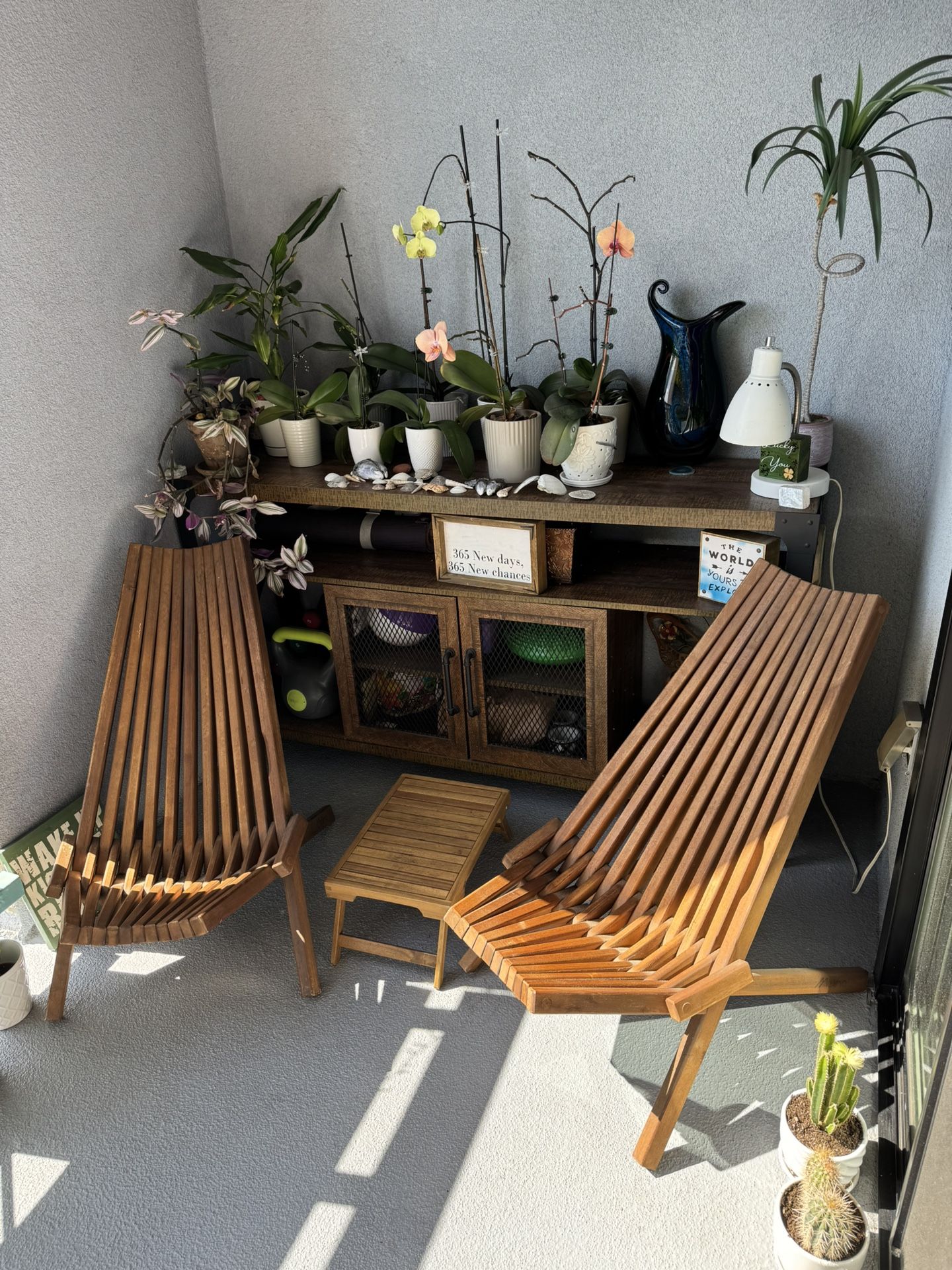 2 Gorgeous Wood Folding Outdoor Lounge Chairs - Sandstone, Fully Assembled