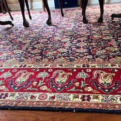 Handknotted Rug From India