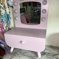 Little Girls Makeup Vanity ( Pink ) 