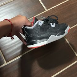 Jordan 4 Retro Bred Reimagined (td) Size 9c 