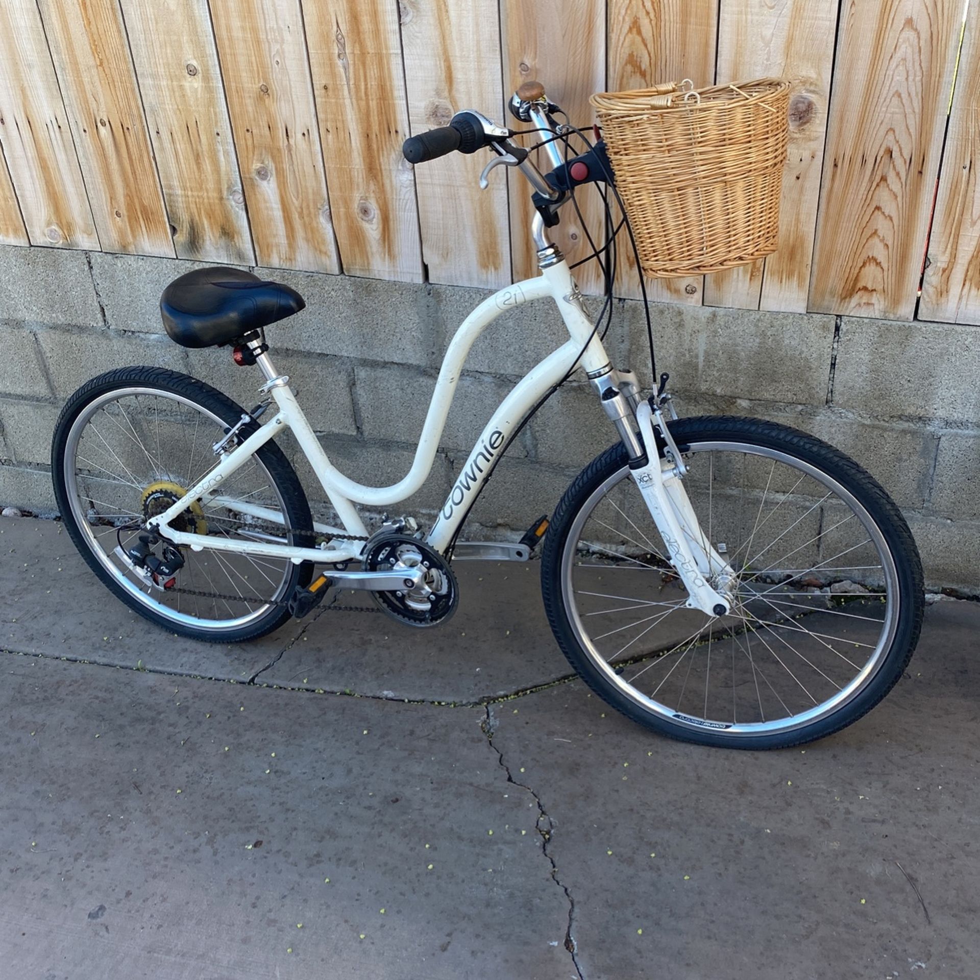 Townie 21 Electra Womens Bike for Sale in San Diego, CA OfferUp