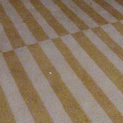 8x10 Area Rug Excellent Condition  Priced To Sale