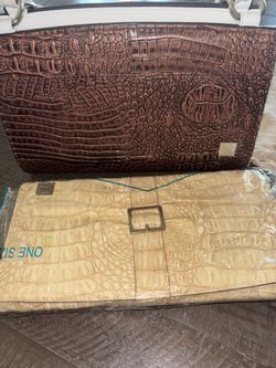 Miche base purse with 3 shells $55