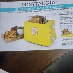 New In The Box Nostalgia Grill Chesse Toaster