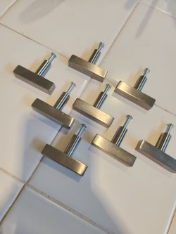 Cabinet knobs/Drawer pulls