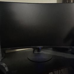 Samsung  27in Curved Monitor 