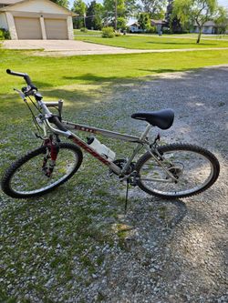 Mens pacific mountain bicycle wheels 26