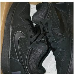 Nike Court Borough Mid  GS size 5 youth