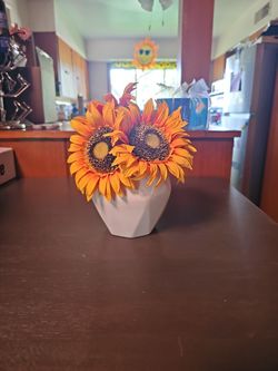 Fake Flowers For The Desk Or Home Decore