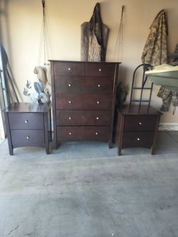 Dresssr Dresser Set..3 Piece.. Dresser 6 Drawer..54 by 36 and 2 Matching Nightstands