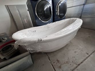 Tub New Never Been Installed 