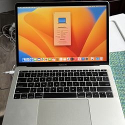 Apple MacBook Pro 2023 Software 
