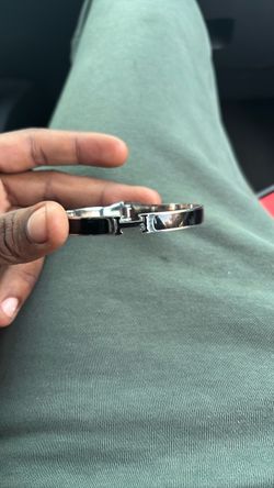 Black Hermes bracket