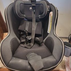 Chicco NextFit Zip Convertible Child Safety Baby Car Seat 