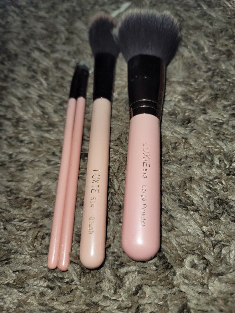 Makeup Brushes