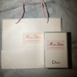 Miss Doir Perfume