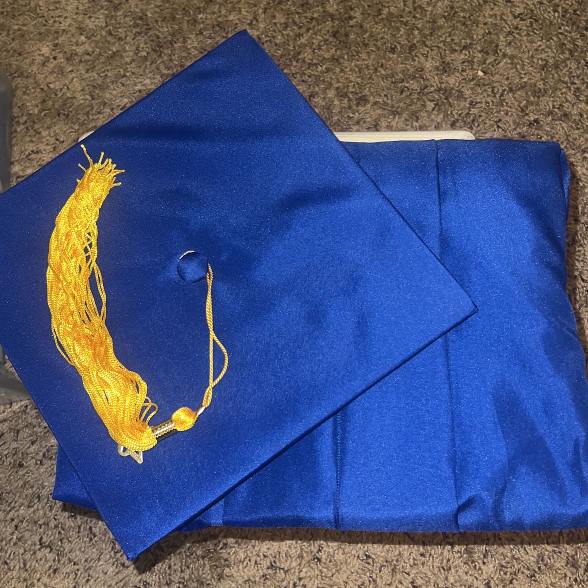 Graduation Gown + Cap (5’1” - 5’3”)