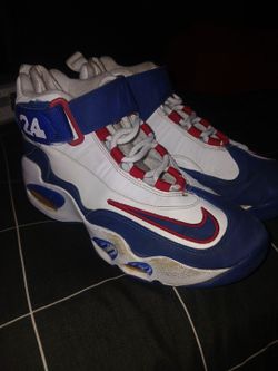 Nikes 6 and 1/2 youth
