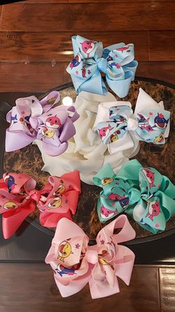 Baby shark hair bow