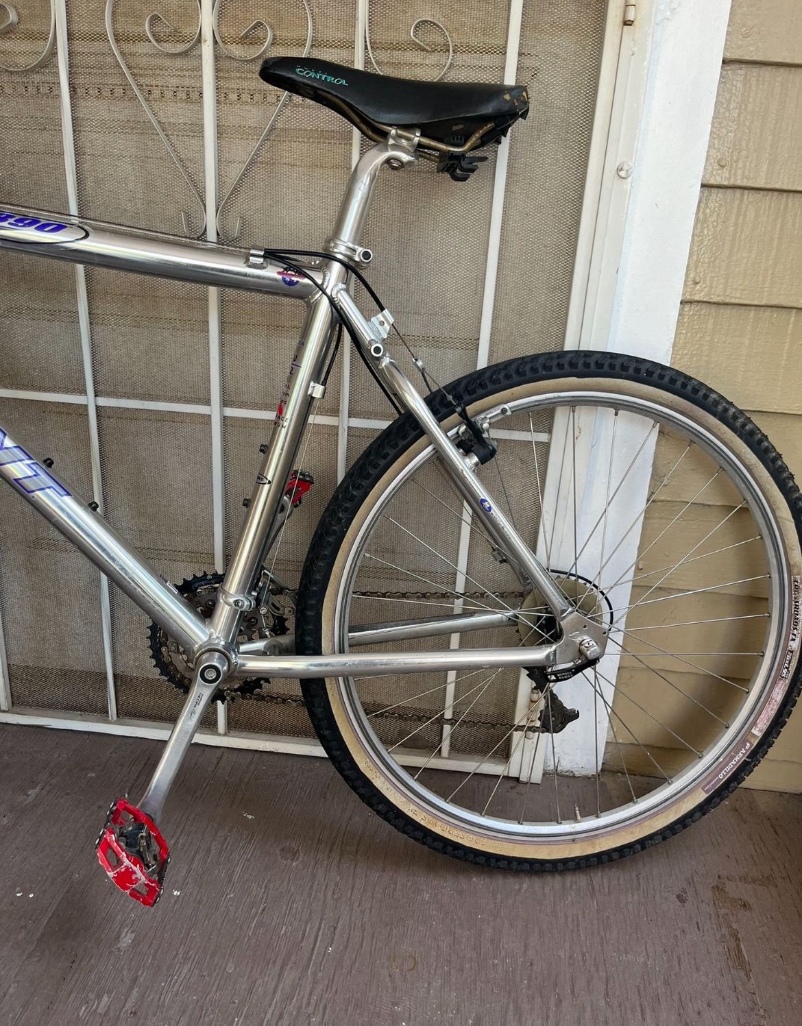 Giant ATX 890 26” Mountain Bike