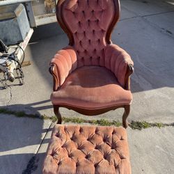 Chair With Ottoman