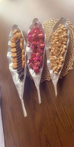 Sets of 3 can be used for snakes brand new only used for picture