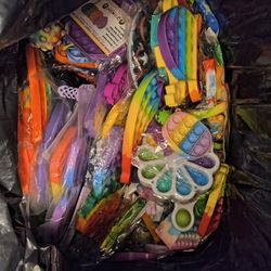 Toys (Read Description Over 120 Pop It's!)