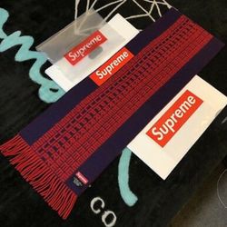Brand New AUTHENTIC SUPREME Cashmere Scarf 