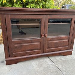 Modern Media TV Stand Furniture Great Condition 