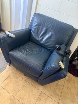 Couch blue very comfy