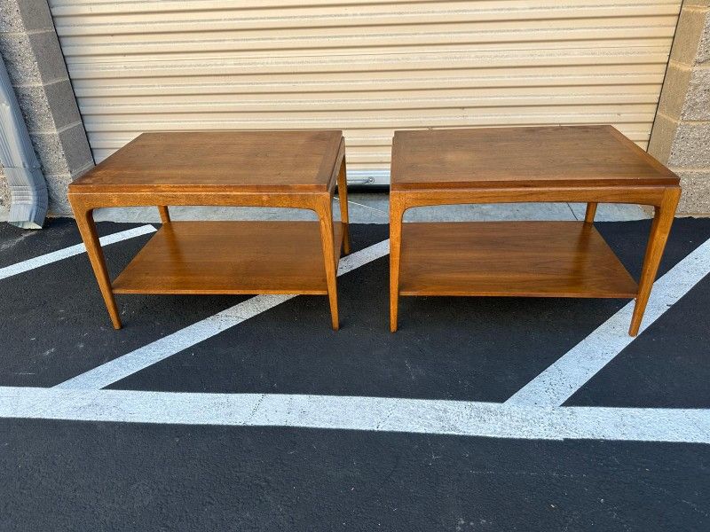 Mid-century Lane Rhythm Series Walnut Nighstand end table pair/ par de mesas marca Lane