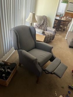 Reclining Chair 