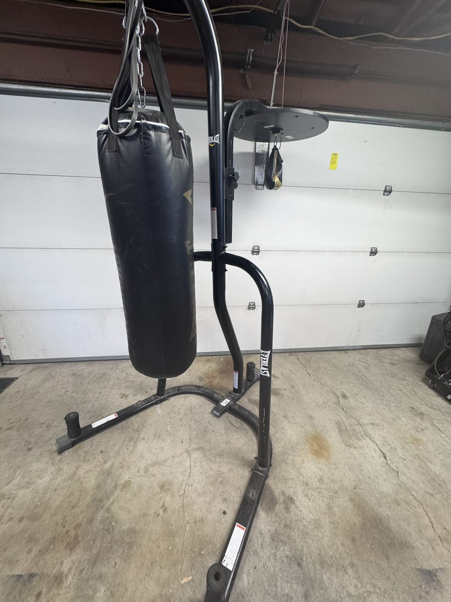Everlast 2 Station Punching Bag