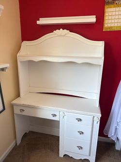 White Wood Desk with Hutch and Drawers