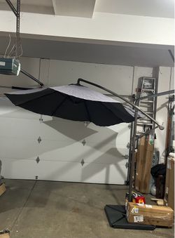 10 ft. Steel Cantilever Patio Umbrella with weighted base- Gray