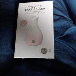 SKIN CARE/CRYO-ICE SAKE ROLLER