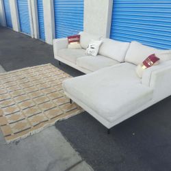 Beautiful sectional couch 🛋 very nice 🛋