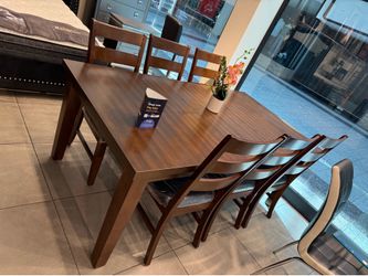 7pc Dining Set ✨ Easy Financing Available ✨ No Credit Needed